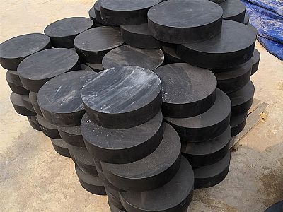 富顺县板式橡胶支座由若干层橡胶片与薄钢板经加压硫化